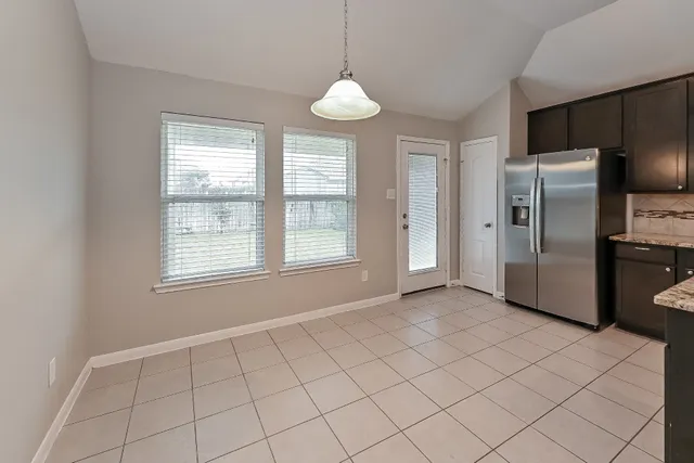 $2,050 | 9119 Newcroft Court, Tomball, TX 77375