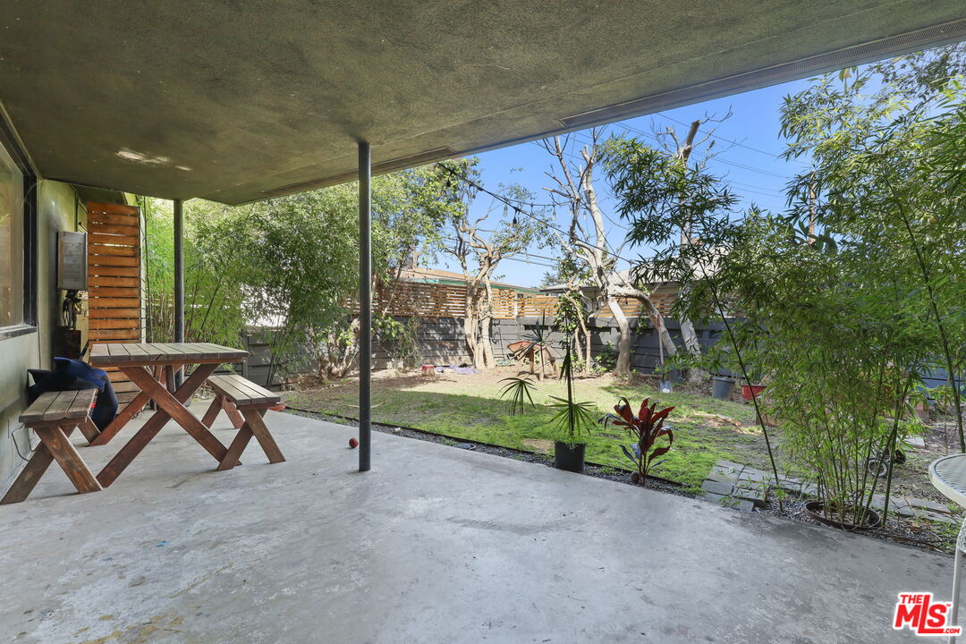 3765 Arbolada Road Los Angeles, CA 90027 - Photo 15 of 34 a view of sitting area in front of house