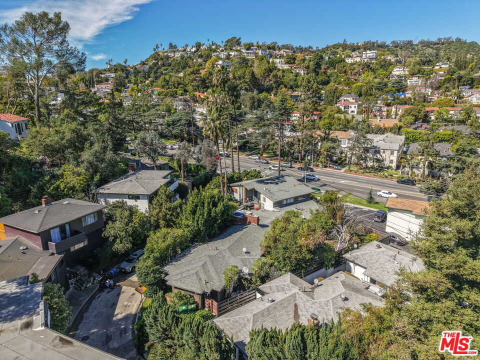 3765 Arbolada Road Los Angeles, CA 90027 - Photo 32 of 34 an aerial view of multiple house