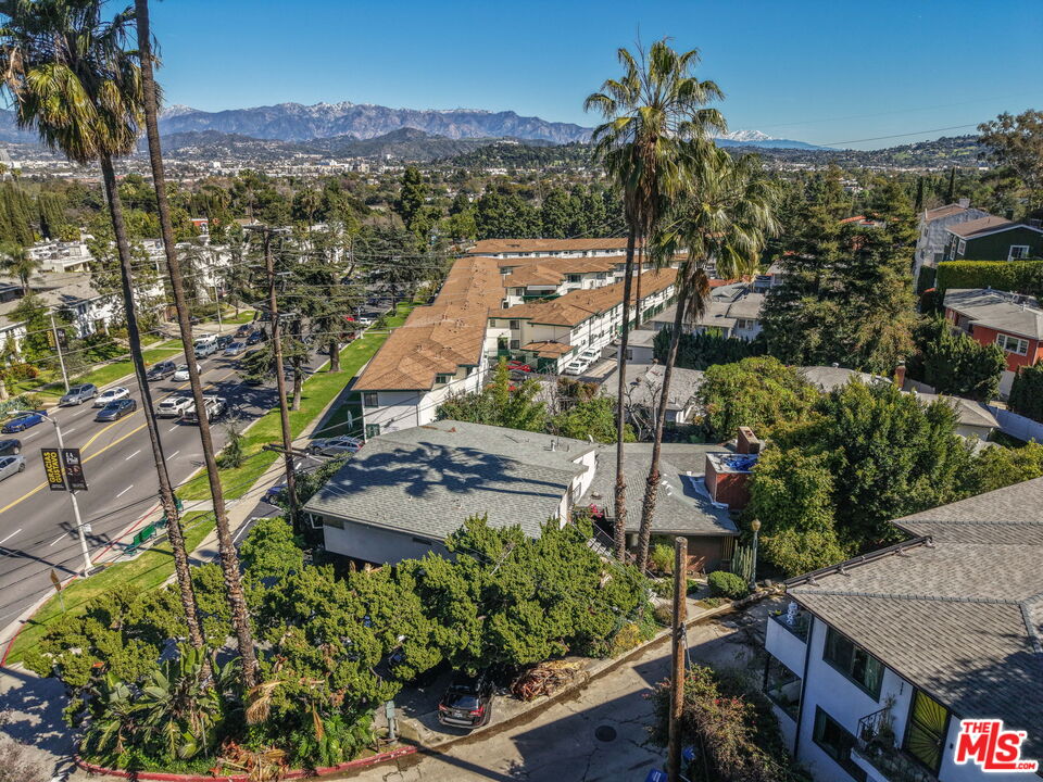 3765 Arbolada Road Los Angeles, CA 90027 - Photo 33 of 34