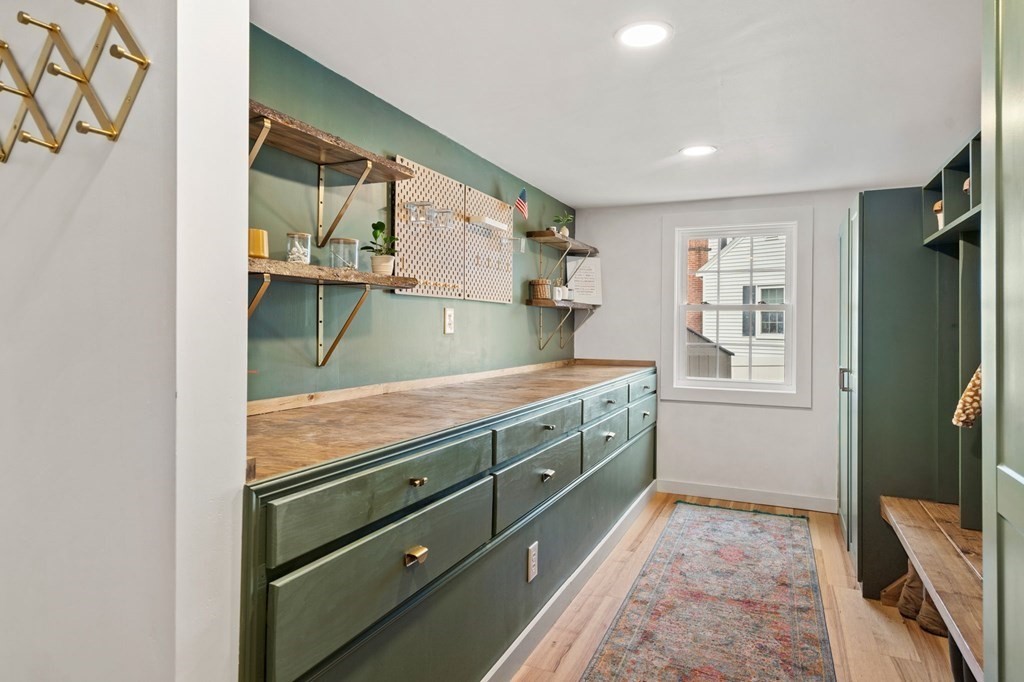 27 Stafford Road Danvers, MA 01923 - Photo 11 of 37 Gallery Image 11
