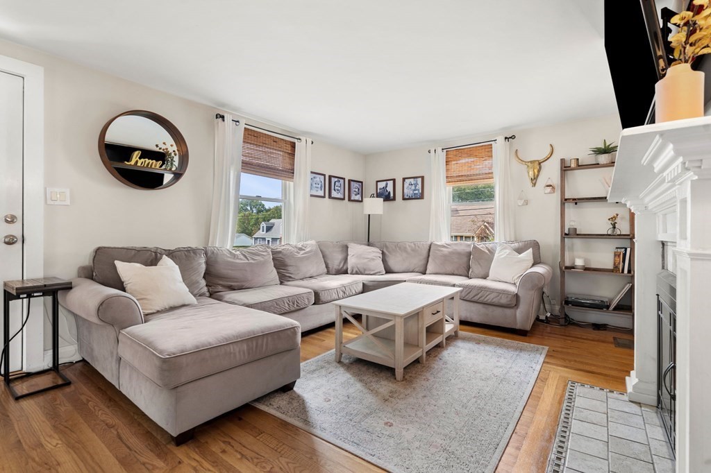 27 Stafford Road Danvers, MA 01923 - Photo 12 of 37 Gallery Image 12