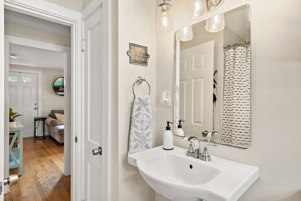 27 Stafford Road Danvers, MA 01923 - Photo 17 of 37 Gallery Image 17