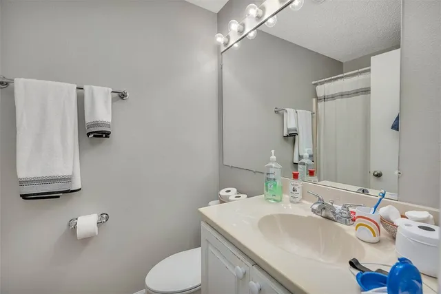 $381,900 | 132 South Island Square Drive, St. Simons Island, GA 31522