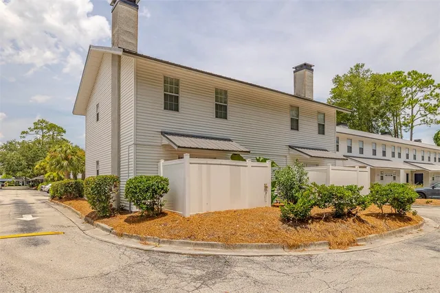 $381,900 | 132 South Island Square Drive, St. Simons Island, GA 31522