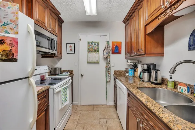 $381,900 | 132 South Island Square Drive, St. Simons Island, GA 31522