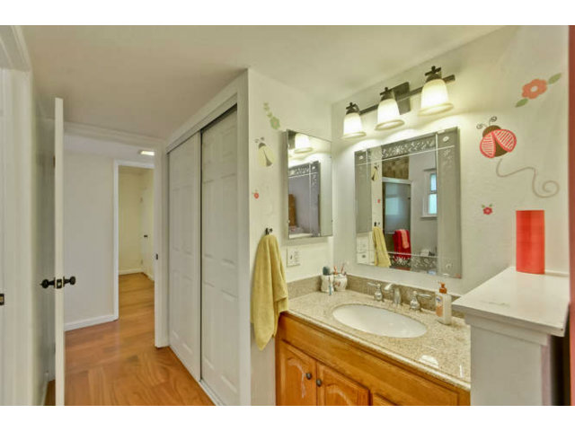 22077 McClellan Road Cupertino, CA 95014 - Photo 6 of 13 Gallery Image 6