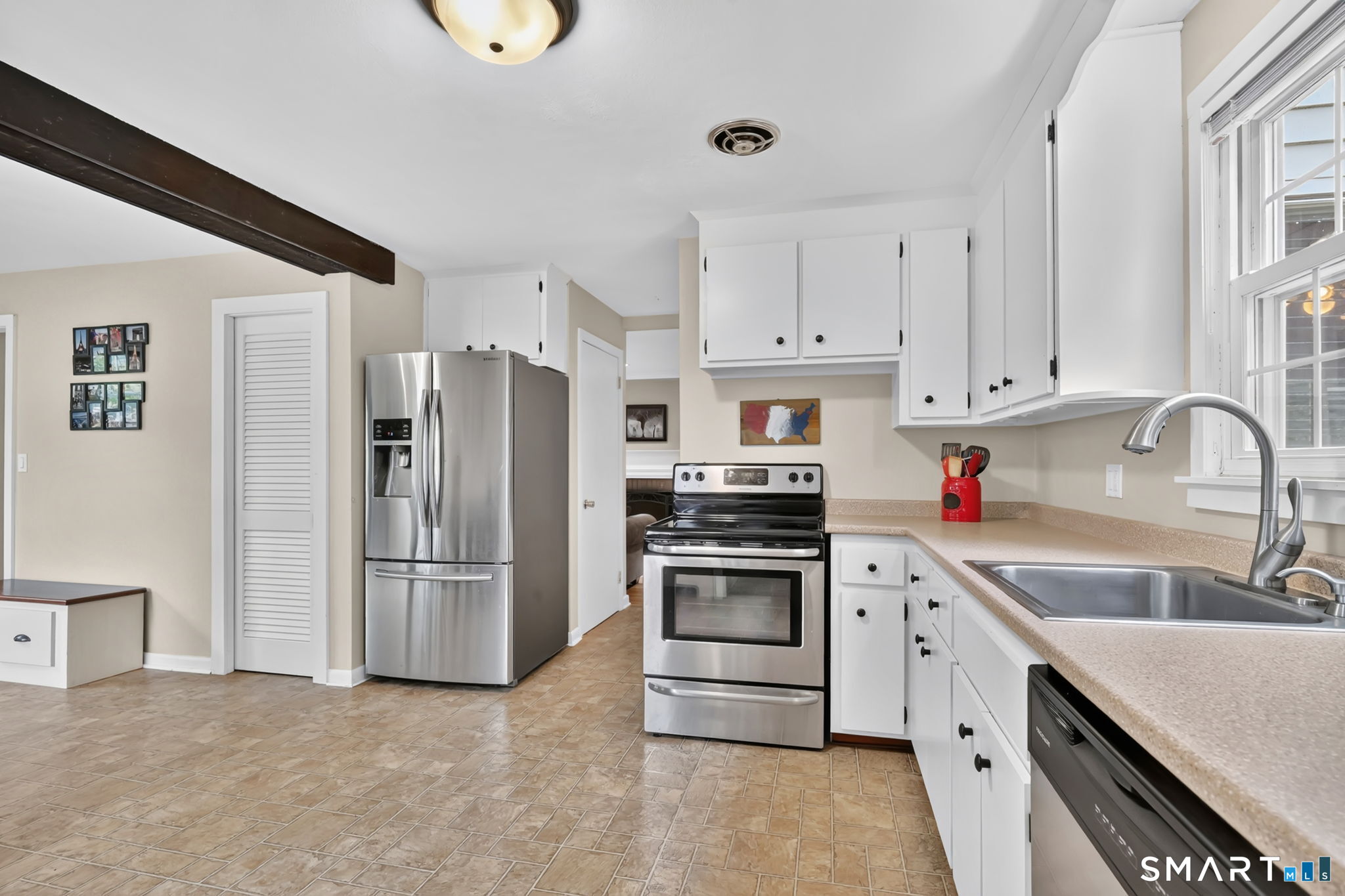 33 Brent Road Manchester, CT 06042 - Photo 14 of 38