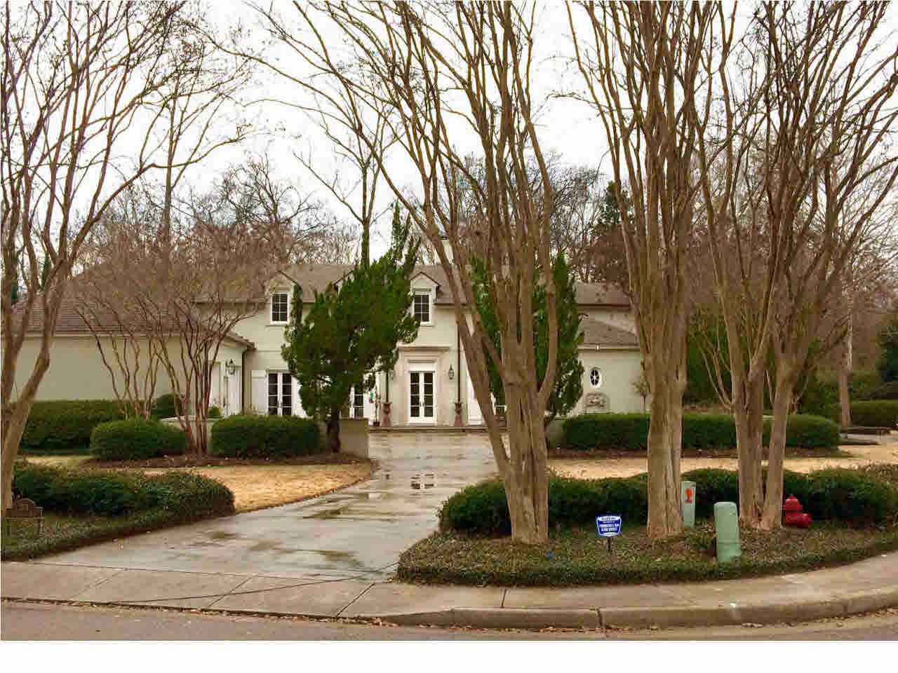 201 Devander Run Ridgeland, MS 39157 - Photo 3 of 47 Beautiful landscaping and mature trees