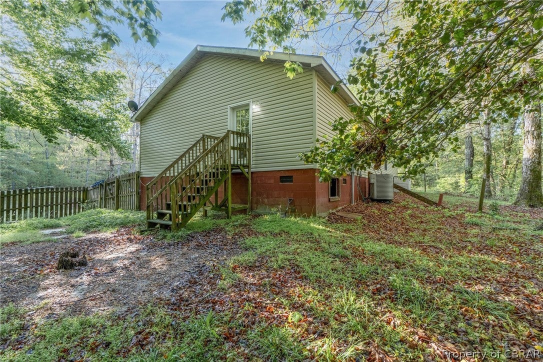8984 Indian Road Gloucester, VA 23061 - Photo 4 of 32 Gallery Image 4