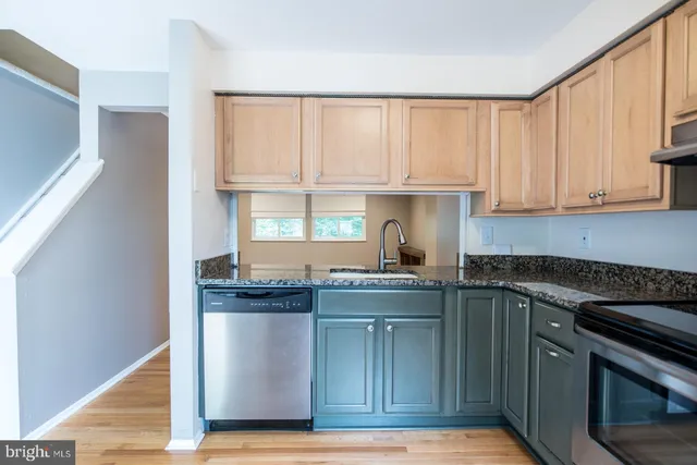 $2,700 | 2811 Middleboro Drive, Falls Church, VA 22042