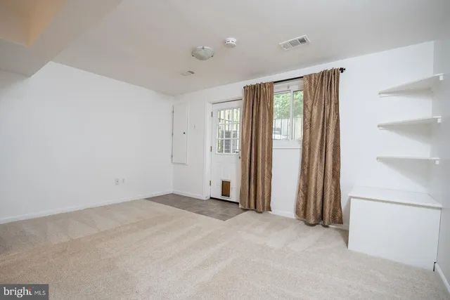 $2,700 | 2811 Middleboro Drive, Falls Church, VA 22042