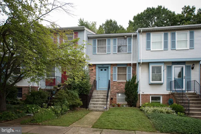 $2,700 | 2811 Middleboro Drive, Falls Church, VA 22042