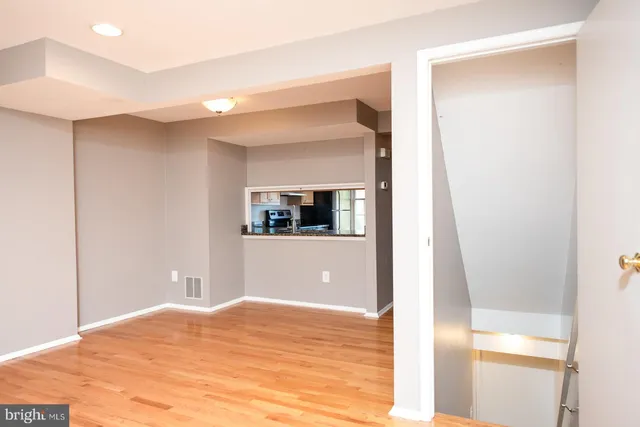 $2,700 | 2811 Middleboro Drive, Falls Church, VA 22042