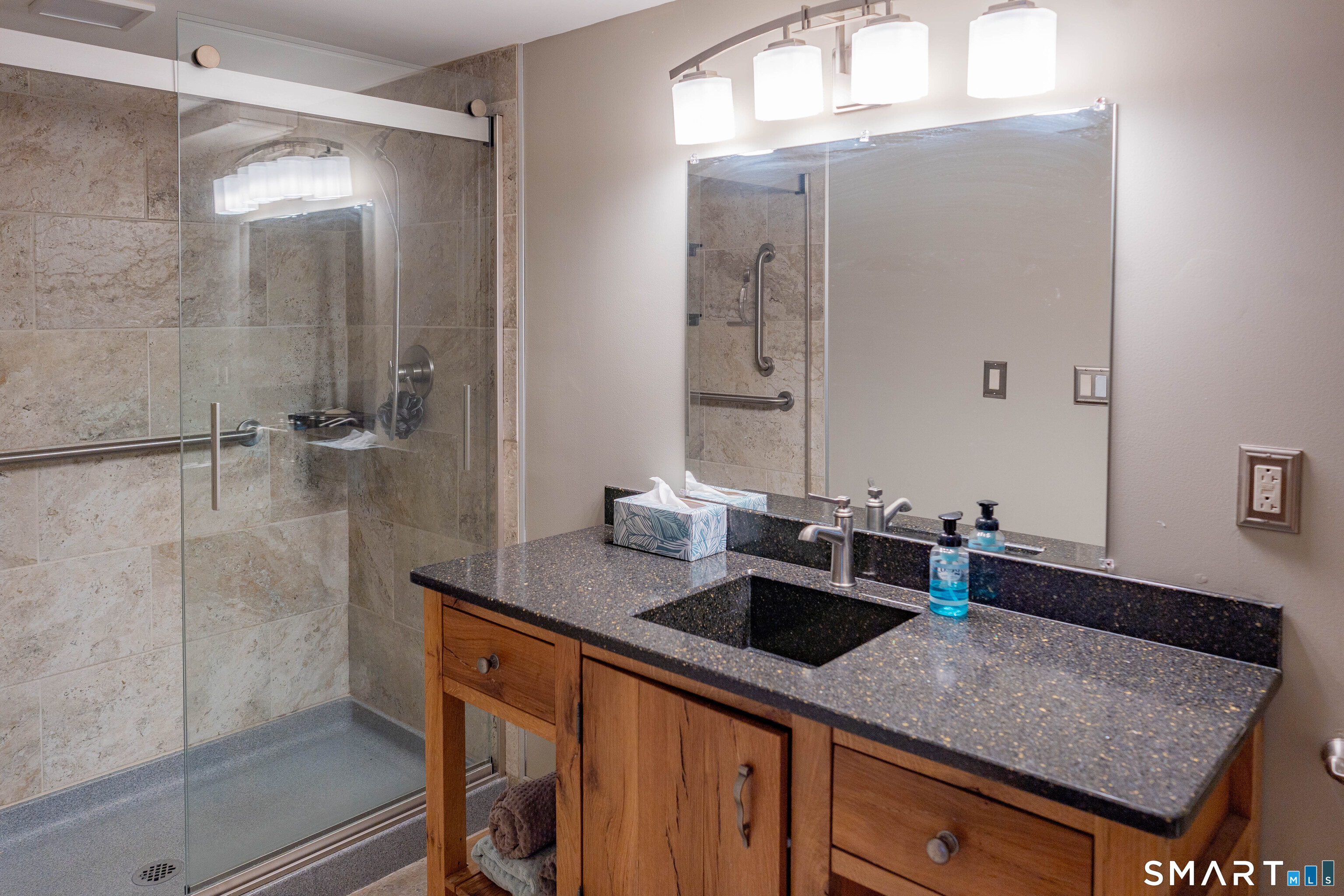 215 Old Newtown Road Monroe, CT 06468 - Photo 15 of 30