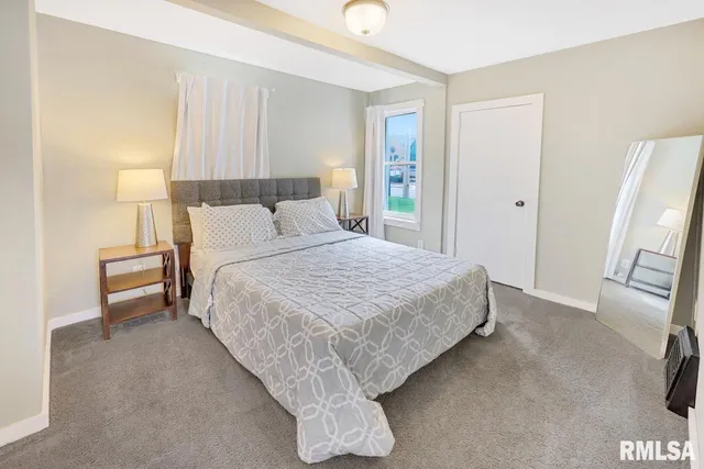 $175,000 | 903 East Lake Avenue, Peoria Heights, IL 61616