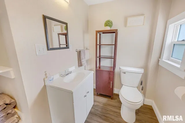 $175,000 | 903 East Lake Avenue, Peoria Heights, IL 61616