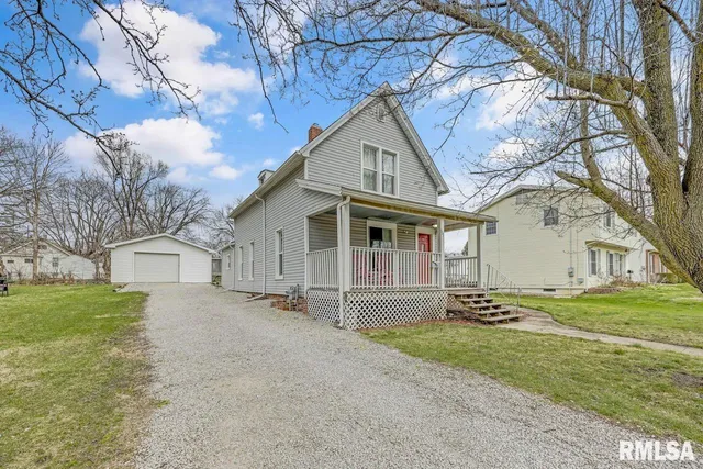 $175,000 | 903 East Lake Avenue, Peoria Heights, IL 61616