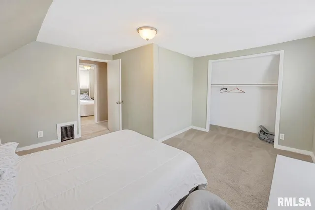 $175,000 | 903 East Lake Avenue, Peoria Heights, IL 61616