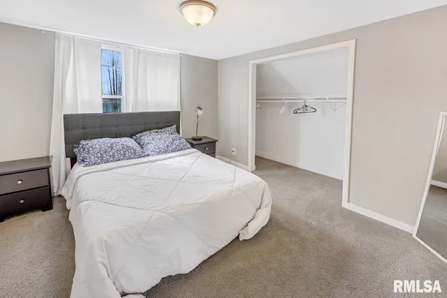 $175,000 | 903 East Lake Avenue, Peoria Heights, IL 61616