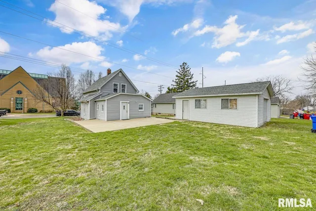 $175,000 | 903 East Lake Avenue, Peoria Heights, IL 61616