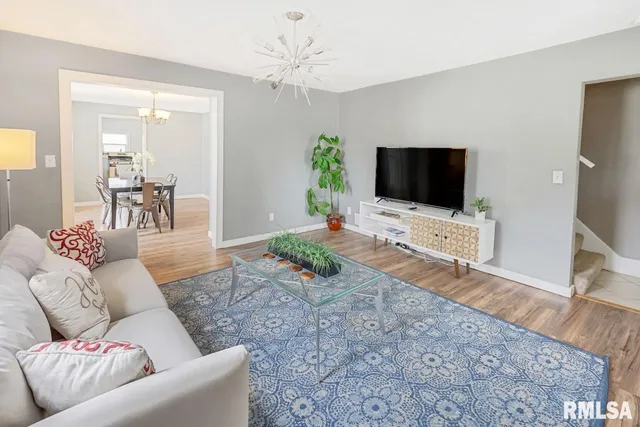 $175,000 | 903 East Lake Avenue, Peoria Heights, IL 61616