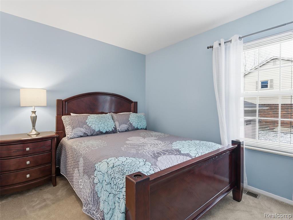 1595 Deerhurst Lane Rochester Hills, MI 48307 - Photo 21 of 40