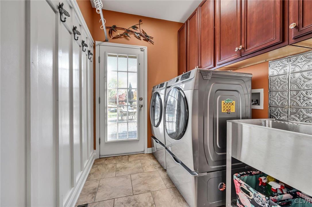 330 Manor Drive Nazareth, PA 18064 - Photo 22 of 51 a utility room with dryer and washer
