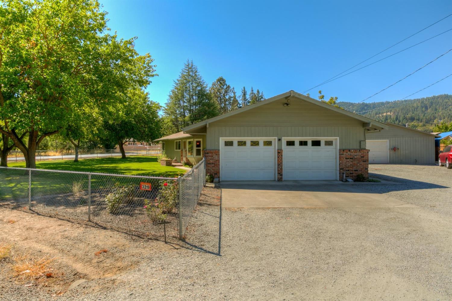 3219 Freeland Road Central Point, OR 97502 - Photo 3 of 20 Additional Photo