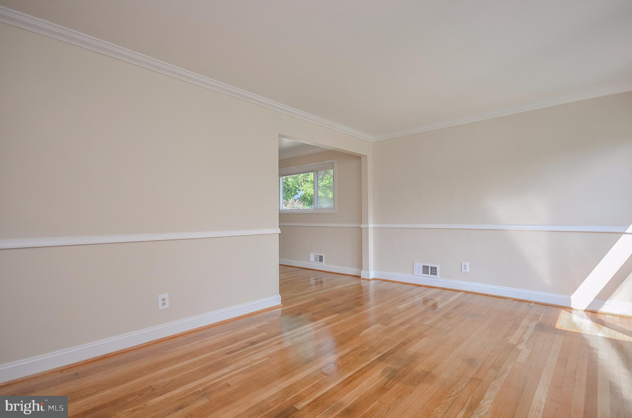 11714 Veirs Mill Road Silver Spring, MD 20902 - Photo 3 of 28 Living Room