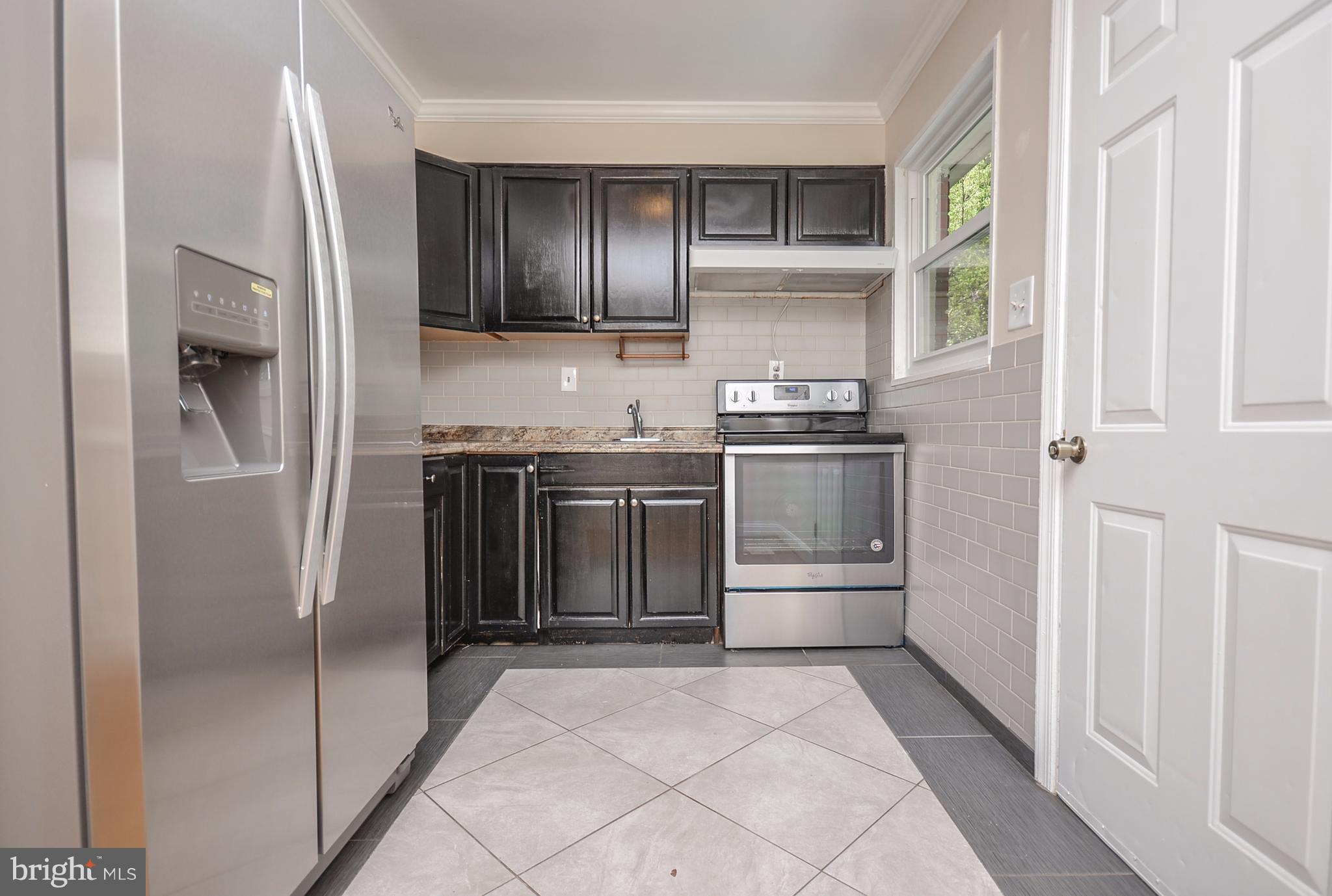 11714 Veirs Mill Road Silver Spring, MD 20902 - Photo 5 of 28 Kitchen