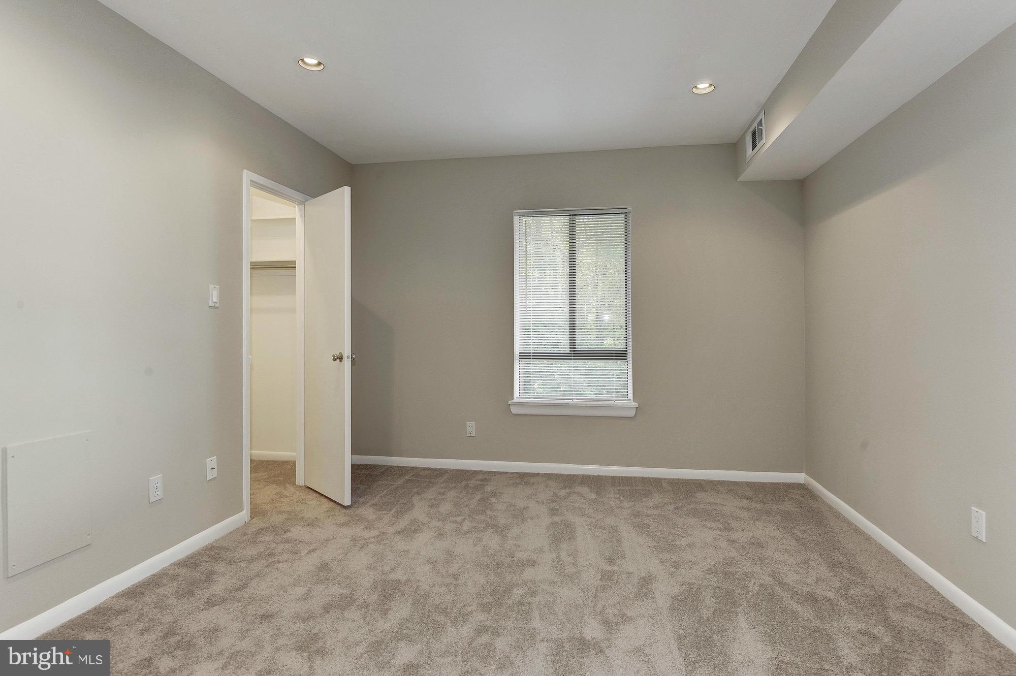 11649 Stoneview Square, Unit 22C Reston, VA 20191 - Photo 16 of 30 Bedroom (Master)