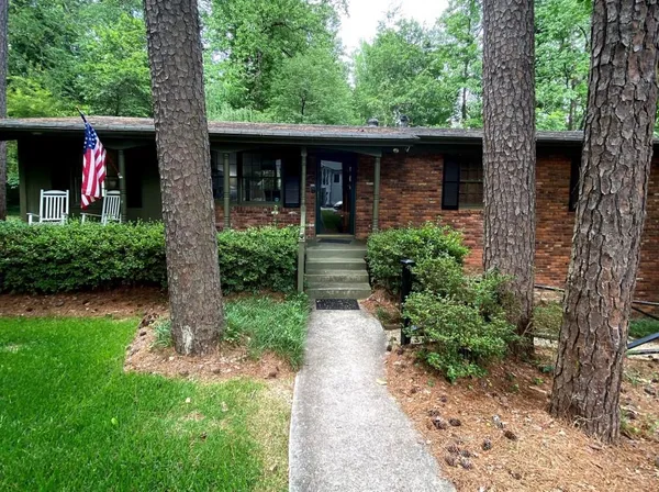 $4,100 | 2000 Fairway Circle Northeast, Brookhaven, GA 30319