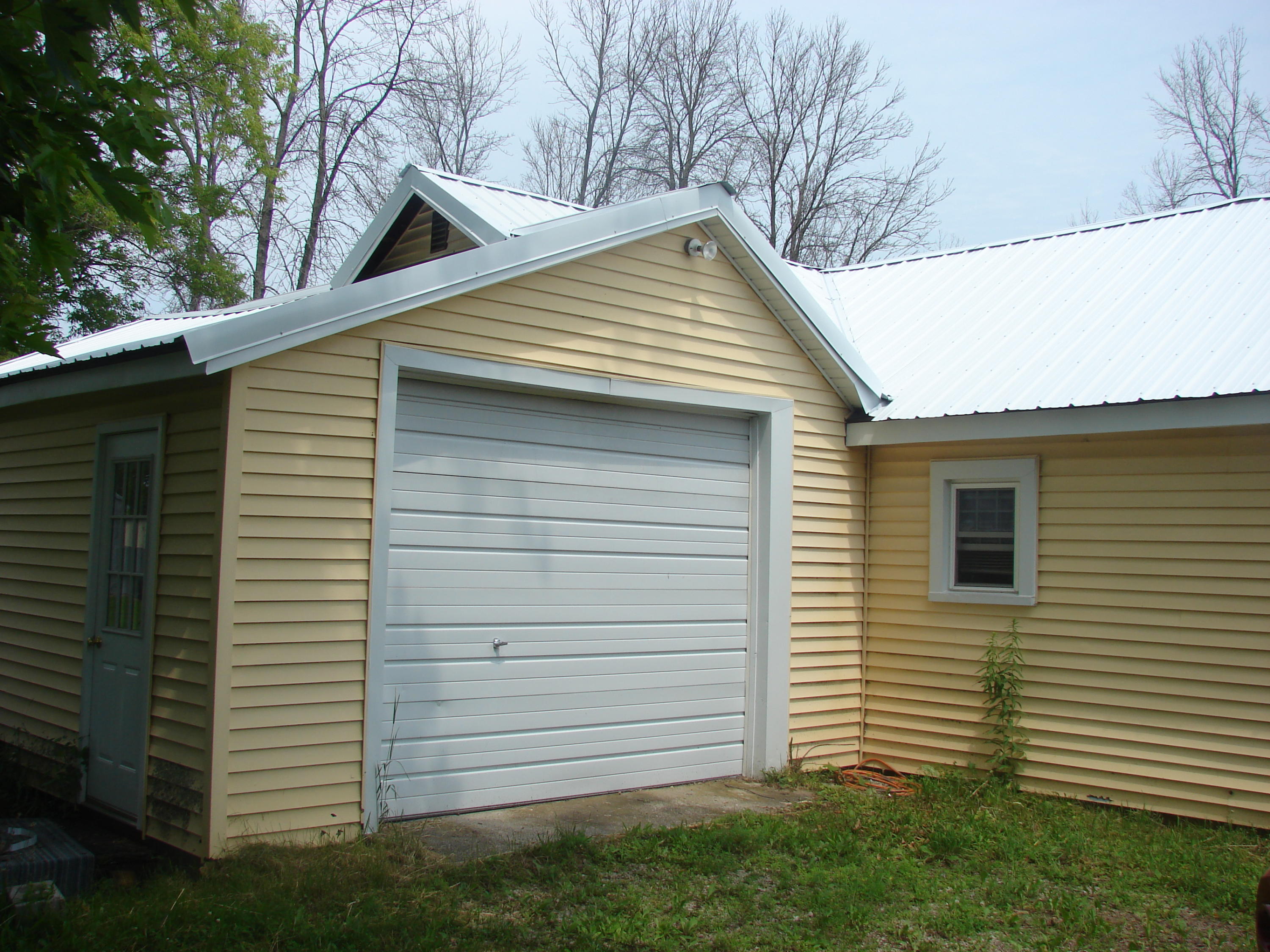 1024 Division Street Cheboygan, MI 49721 - Photo 3 of 14 Gallery Image 3