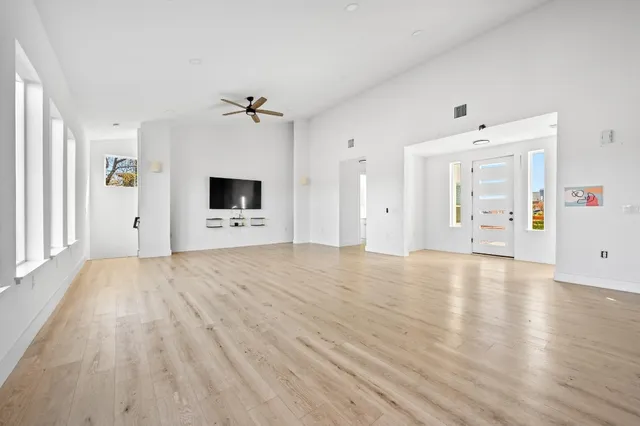 $3,500 | 5012 Baker Street, Austin, TX 78721