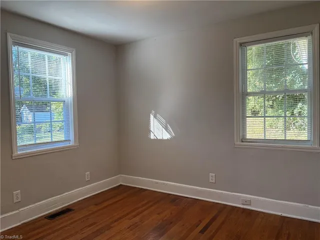 $1,249 | 706 South Benbow Road, Greensboro, NC 27401