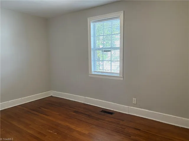 $1,249 | 706 South Benbow Road, Greensboro, NC 27401