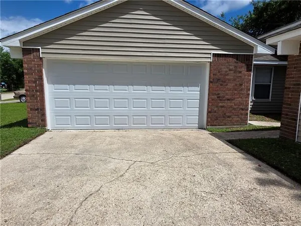 $1,750 | 111 Heather Drive, Slidell, LA 70458