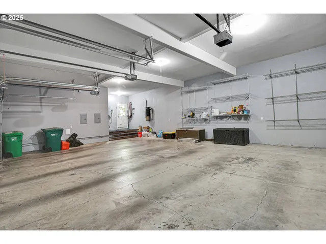 $1,000,000 | 2672 Southeast Vista Way, Gresham, OR 97080