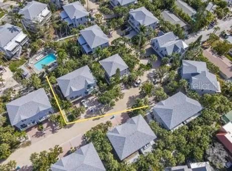 $875,000 | 6250 Holmes Boulevard, Unit 37, Holmes Beach, FL 34217