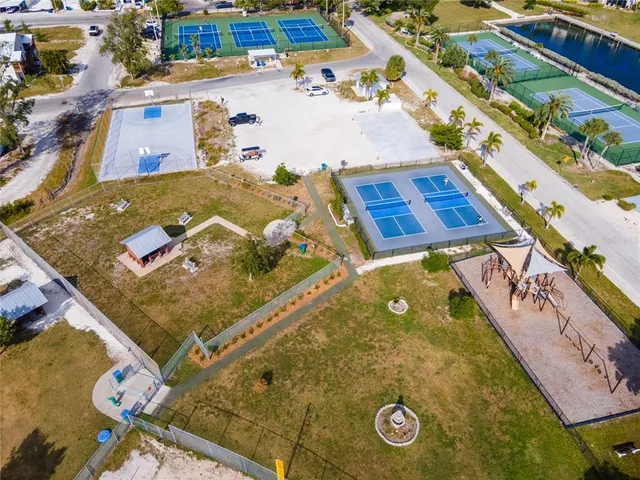 $875,000 | 6250 Holmes Boulevard, Unit 37, Holmes Beach, FL 34217