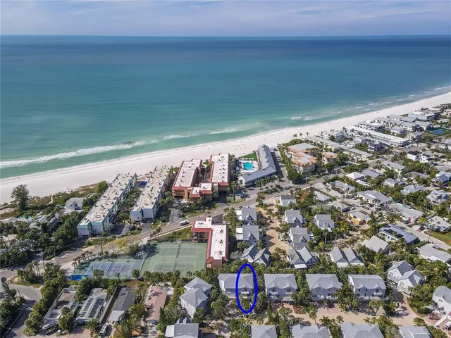 $875,000 | 6250 Holmes Boulevard, Unit 37, Holmes Beach, FL 34217