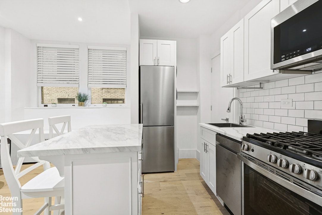 3 East 85th Street, Unit 3C Manhattan, NY 10028 - Photo 1 of 8