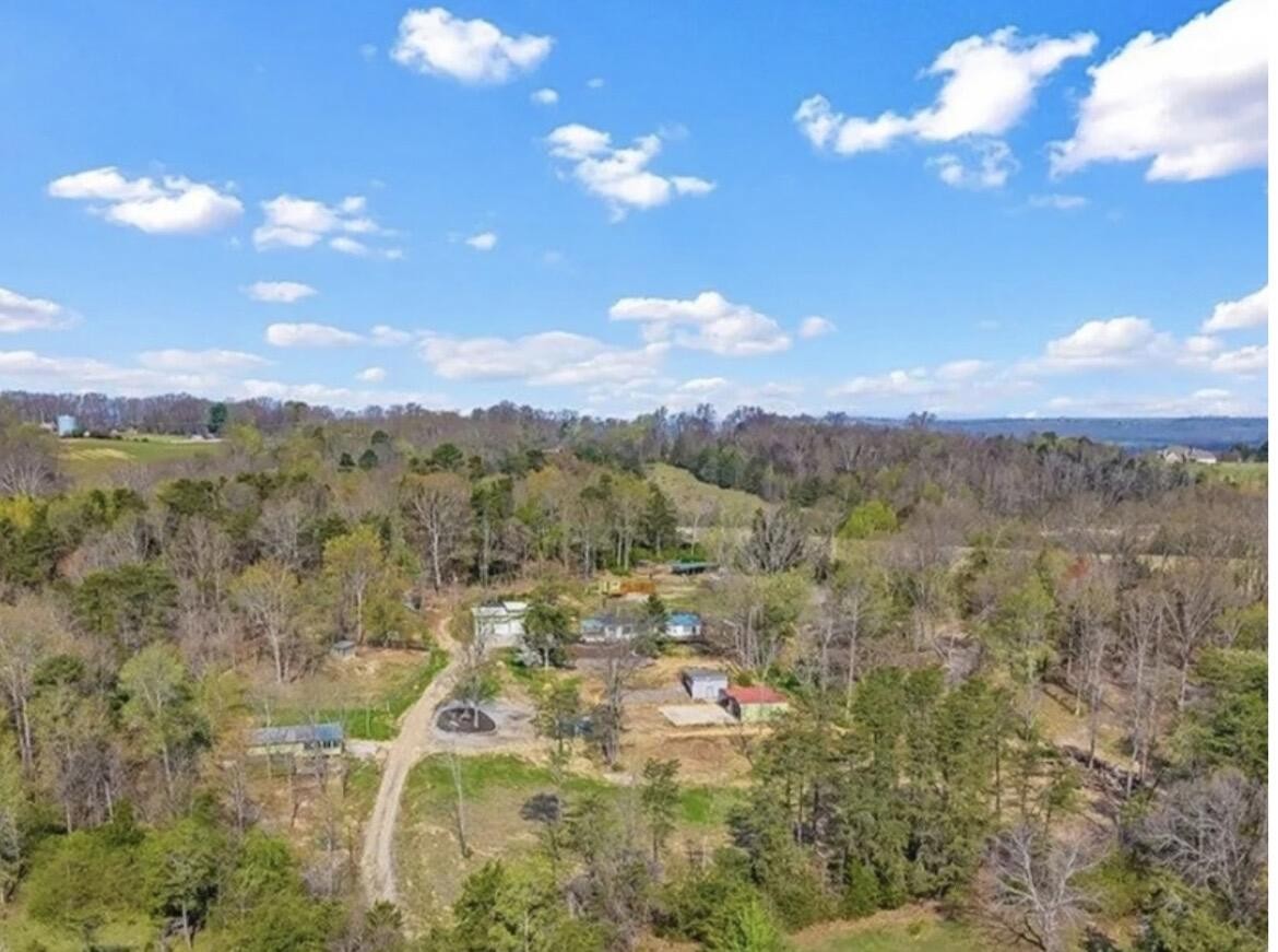 196 Southside Road Sweetwater, TN 37874 - Photo 2 of 49