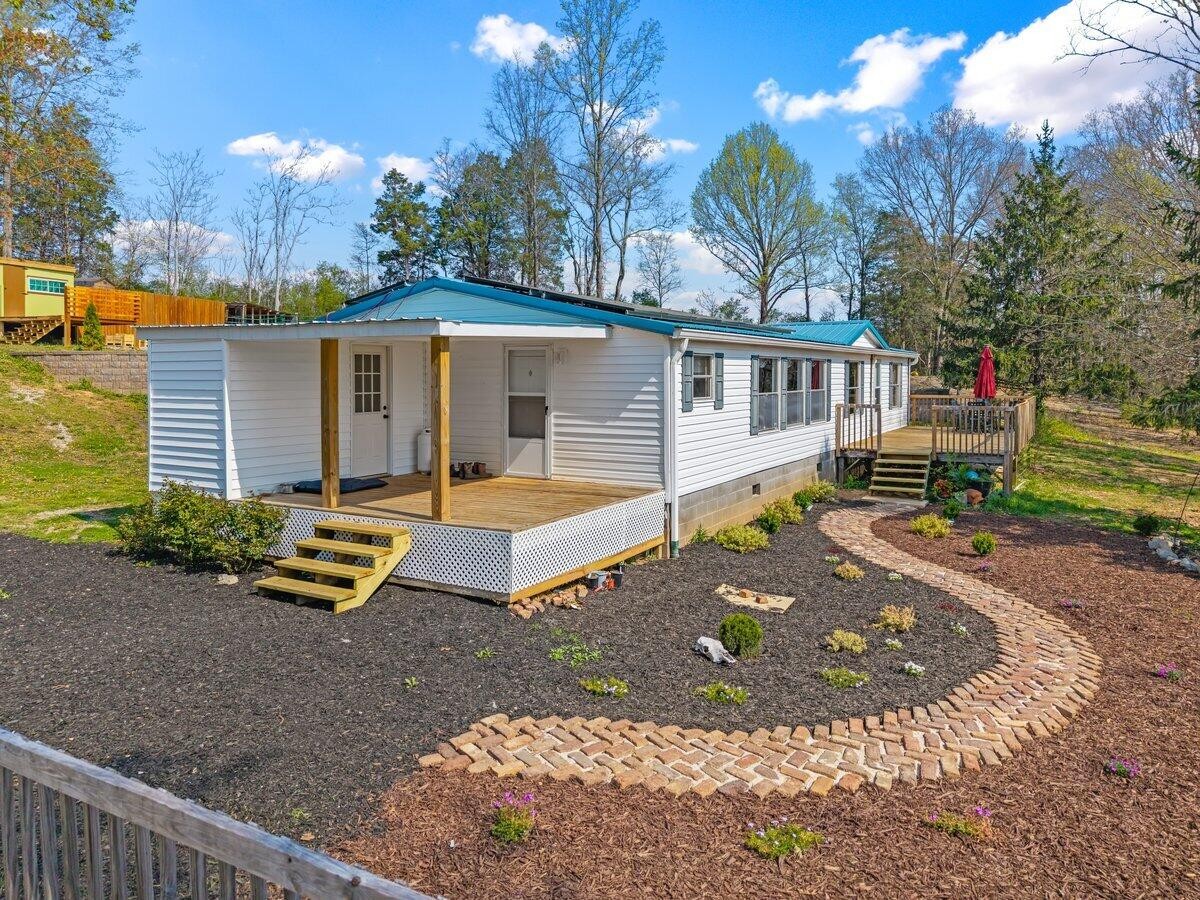 196 Southside Road Sweetwater, TN 37874 - Photo 3 of 49