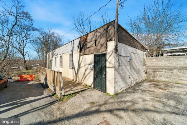 $225,000 | 3947 Mary Street, Drexel Hill, PA 19026
