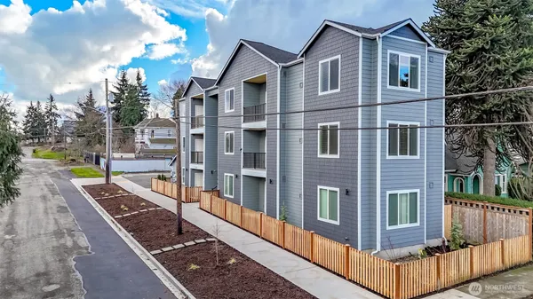 $2,195,000 | 3402 South C Street, Tacoma, WA 98418