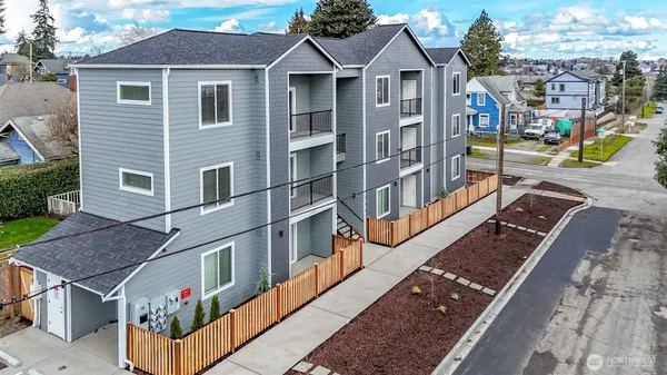 $2,195,000 | 3402 South C Street, Tacoma, WA 98418