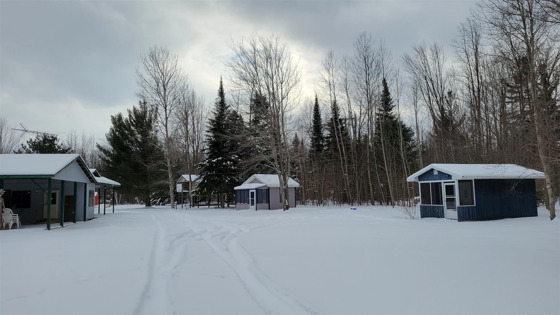 9498 Inverness Trail Road Cheboygan, MI 49721 - Photo 3 of 23 Gallery Image 3