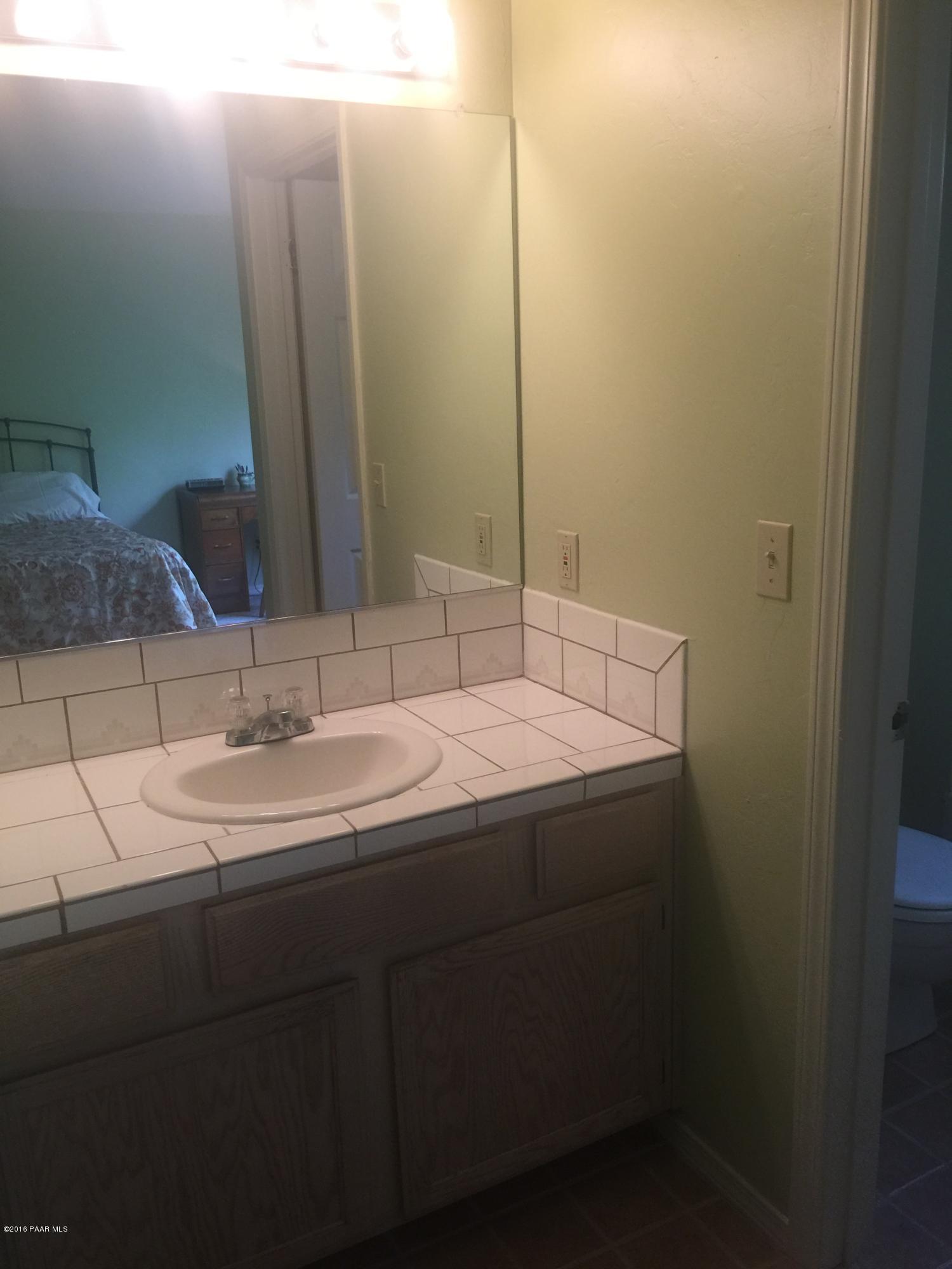 901 Old Stage Road, Unit 6D Prescott, AZ 86303 - Photo 15 of 33 Master Bath Sink